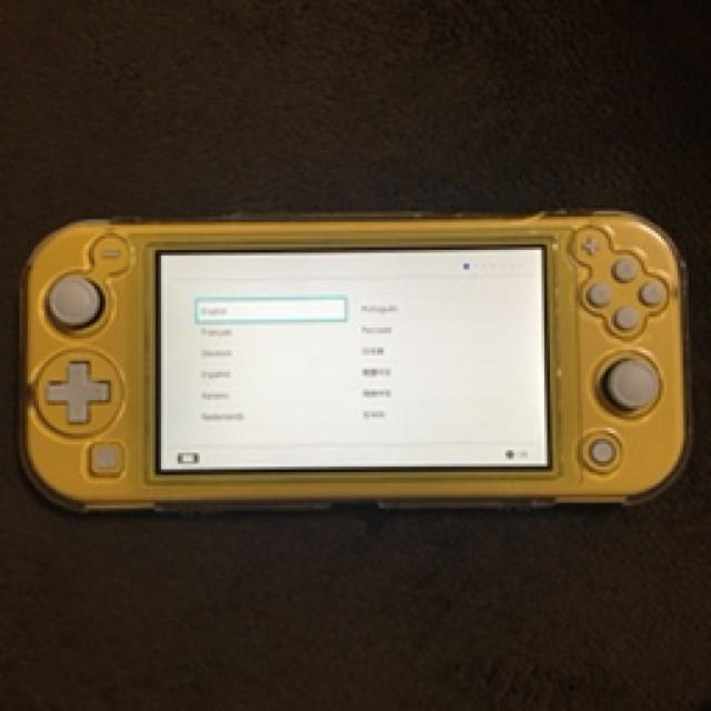 Nintendo Switch(ニンテンドースイッチ)のNintendo Switch Lite イエロー 美品 エンタメ/ホビーのゲームソフト/ゲーム機本体(家庭用ゲーム機本体)の商品写真