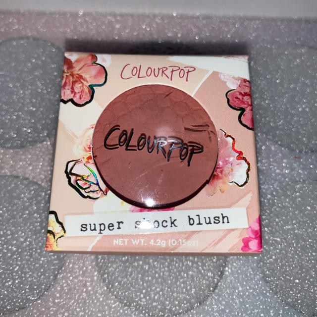 colourpop(カラーポップ)のcolourpop チーク「Count Me In」 コスメ/美容のベースメイク/化粧品(チーク)の商品写真