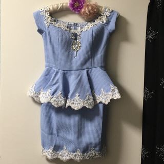 上質ミニドレス♡ペプラムにビジュー♡新品(ミニワンピース)