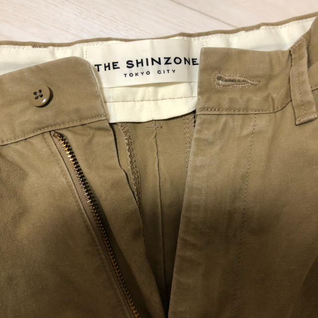 Shinzone(シンゾーン)のTHE SHINZONE ハイウエストチノ34 レディースのパンツ(チノパン)の商品写真