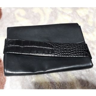 ザラ(ZARA)の【美品】ZARA ザラ フェイクレザー クラッチバッグ ブラック(クラッチバッグ)