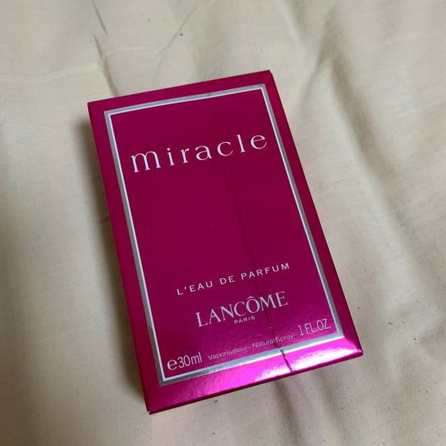 LANCOME(ランコム)のミラク　オードパルファン　30ml コスメ/美容の香水(香水(女性用))の商品写真