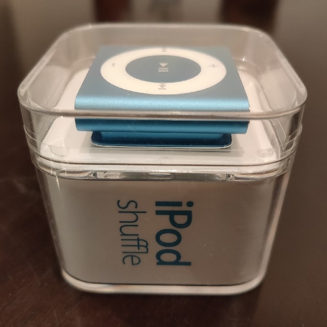 Apple(アップル)の【未開封】iPod shuffle 2GB ブルー スマホ/家電/カメラのオーディオ機器(ポータブルプレーヤー)の商品写真