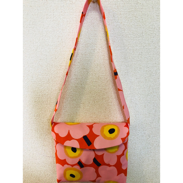 marimekko(マリメッコ)のマリメッコ  UNIKKO kids 斜め掛けバッグ ハンドメイド キッズ/ベビー/マタニティのこども用バッグ(ポシェット)の商品写真