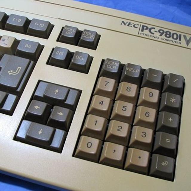 NEC PC-9801V キーボード Ｌ型コネクター（ジャンク）