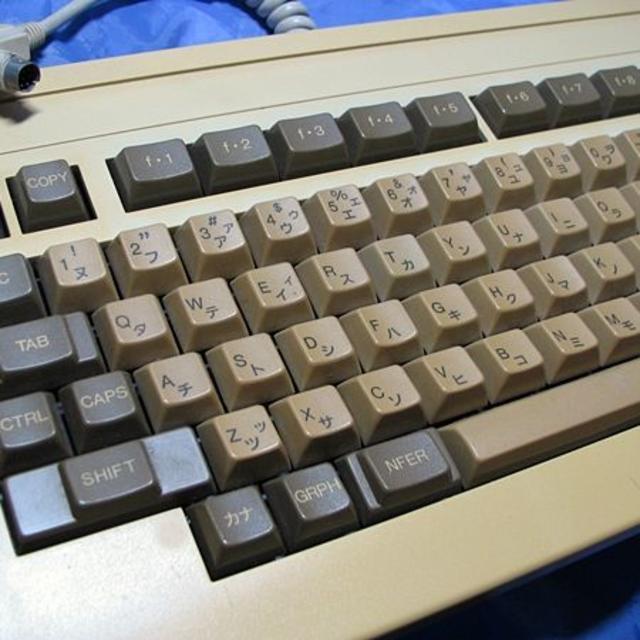 NEC PC-9801V キーボード Ｌ型コネクター（ジャンク） 1