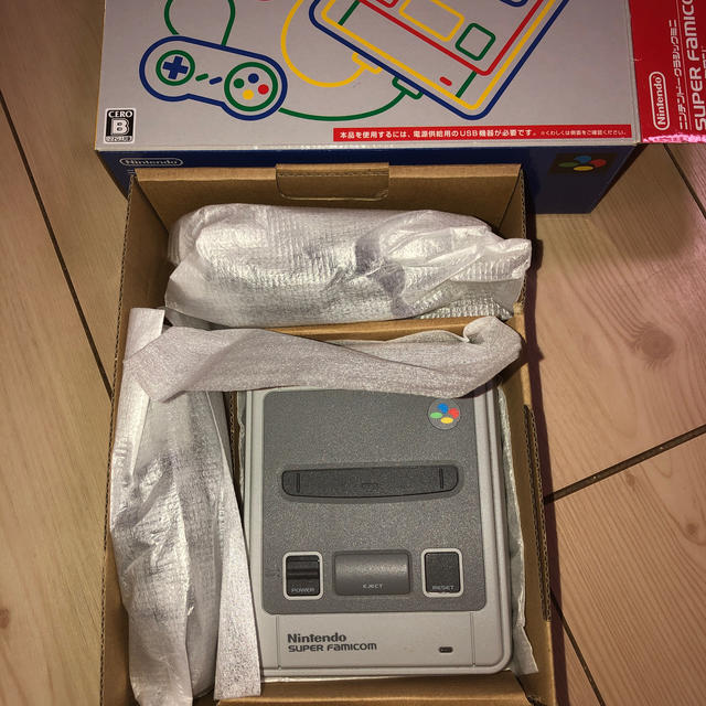 スーパーファミコン(スーパーファミコン)のNintendo ゲーム機本体 ニンテンドークラシックミニ スーパーファミコン エンタメ/ホビーのゲームソフト/ゲーム機本体(家庭用ゲーム機本体)の商品写真