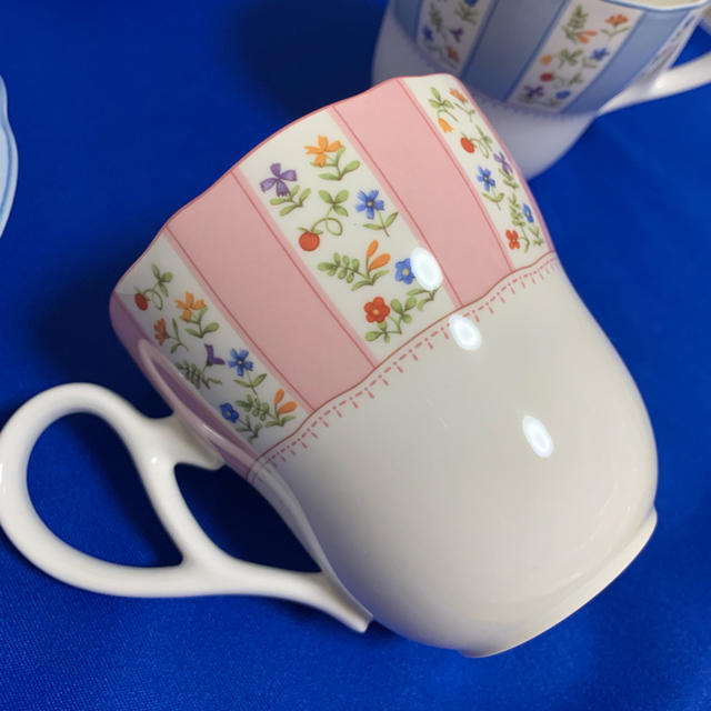 Noritake(ノリタケ)のNoritake ノリタケ トゥルーラブ マグカップ 2個 プレート 2枚 インテリア/住まい/日用品のキッチン/食器(食器)の商品写真