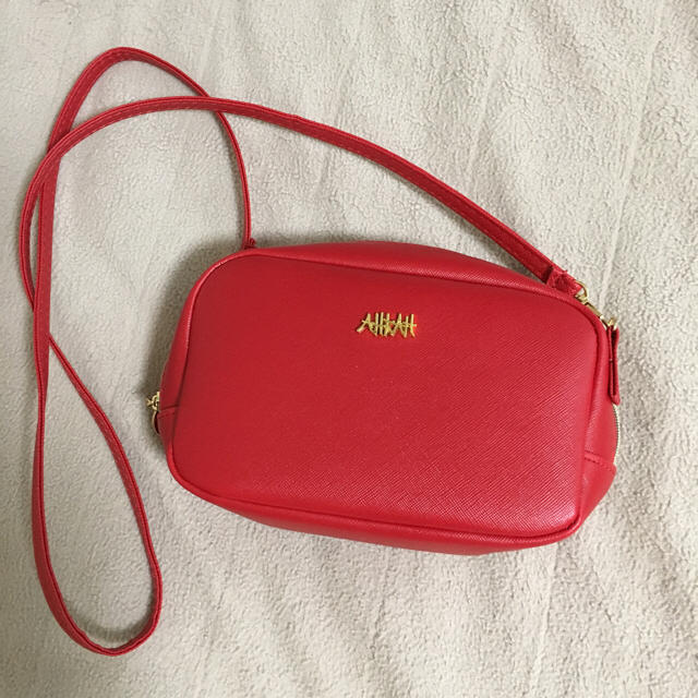 AHKAH(アーカー)のAHKAHbag ポーチ 赤 レディースのバッグ(ショルダーバッグ)の商品写真