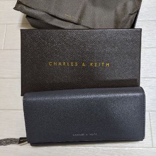 チャールズアンドキース(Charles and Keith)の長財布　charles＆keith　お値下げしました♡(財布)