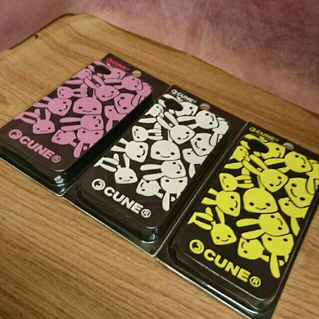 CUNE(キューン)のCUNE スマホケース(セット) スマホ/家電/カメラのスマホアクセサリー(iPhoneケース)の商品写真