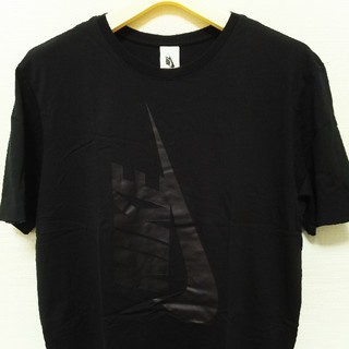 ナイキ(NIKE)の【美USED】NIKE LAB 縦swooshTシャツ黒XLサイズ(シャツ)