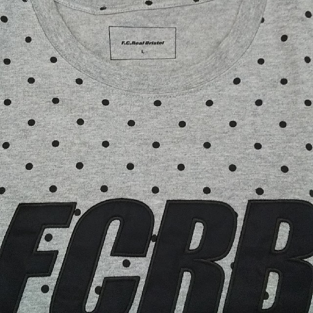 F.C.R.B.(エフシーアールビー)のFCRB FC Real Bristol ドットT Ｌ NIKE 新品同様 メンズのトップス(Tシャツ/カットソー(半袖/袖なし))の商品写真