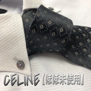 セリーヌ(celine)のセリーヌ　ネクタイ【ほぼ未使用】CELINE  光沢　厚手　ブランドロゴ総柄(ネクタイ)