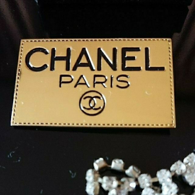 ★CHANEL★正規品 プレートブローチ