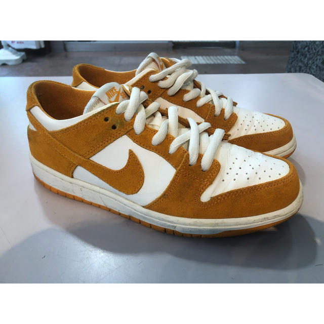 NIKE(ナイキ)のNIKE SB ZOOM DUNK LOW PRO CIRCUIT ORANGE メンズの靴/シューズ(スニーカー)の商品写真