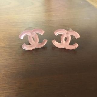 シャネル(CHANEL)のシャネルピアス　クリア　ピンク(ピアス)