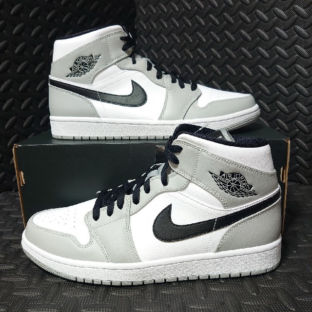 スニーカーJORDAN 1 MID LIGHT SMOKE GREY