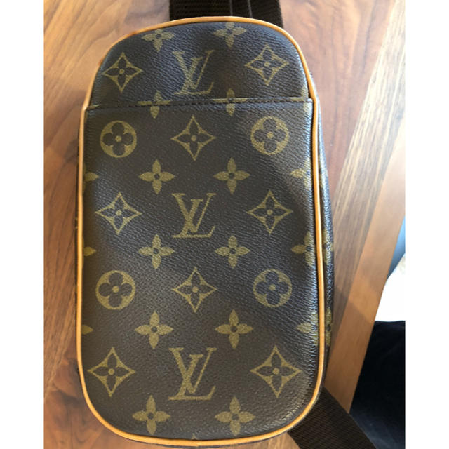 輝く高品質な LOUIS VUITTON - ルイヴィトン ポシェットガンジュ 極美