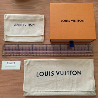 ルイヴィトン(LOUIS VUITTON)のルイヴィトン❤️布袋2枚❤️空箱❤️三点セット(ラッピング/包装)