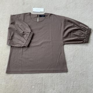 サクラ(SACRA)の ★新品✳︎定価19,800円✳︎SACRA トップス 38 khaki  (カットソー(長袖/七分))