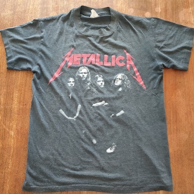 レアヴィンテージ 80s メタリカ METALLICA Tシャツ 炭黒 メンズのトップス(Tシャツ/カットソー(半袖/袖なし))の商品写真