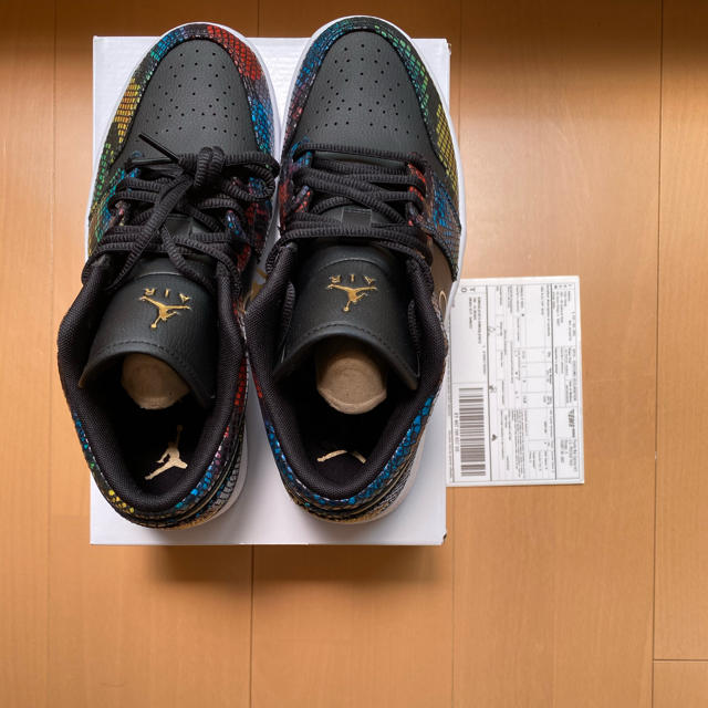 NIKE(ナイキ)のエアジョーダン 1 LOW  日本未発売　26.5cm メンズの靴/シューズ(スニーカー)の商品写真
