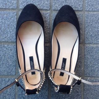 ザラ(ZARA)のZARA ラインストーンフラットシューズ(ハイヒール/パンプス)