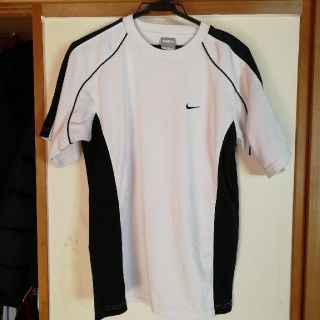 ナイキ(NIKE)のTシャツ NIKE Mサイズ(その他)