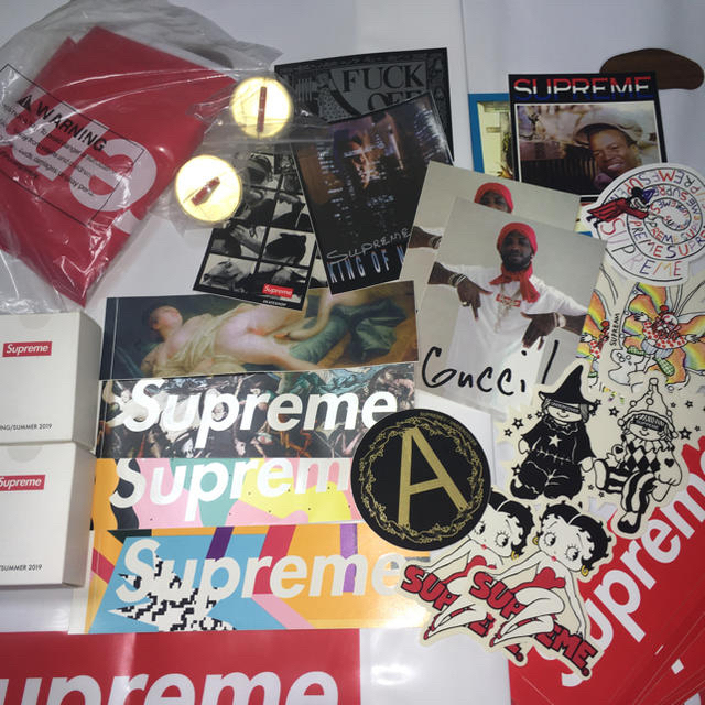 supreme ステッカー　ノベルティ　セット売り