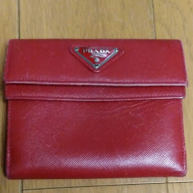 値下げしました！新品　プラダ財布