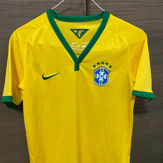 NIKE(ナイキ)のブラジルユニフォーム スポーツ/アウトドアのサッカー/フットサル(応援グッズ)の商品写真