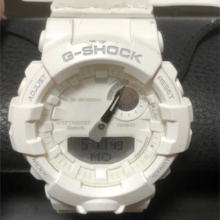 ジーショック(G-SHOCK)のG-SHOCK  腕時計　ホワイト(腕時計(デジタル))