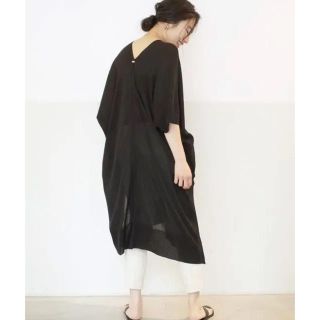 DEUXIEME CLASSE(ポンチョ ・ ブラック/黒色系)のフリマ DEUXIEME CLASSE(ポンチョ ・ ブラック/黒色系)のフリマ