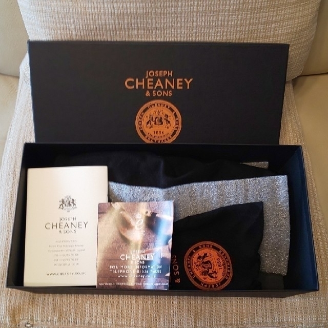 CHEANEY(チーニー)の新品未使用 CHEANEY チーニー アルフレッドR ブラックカーフ メンズの靴/シューズ(ドレス/ビジネス)の商品写真