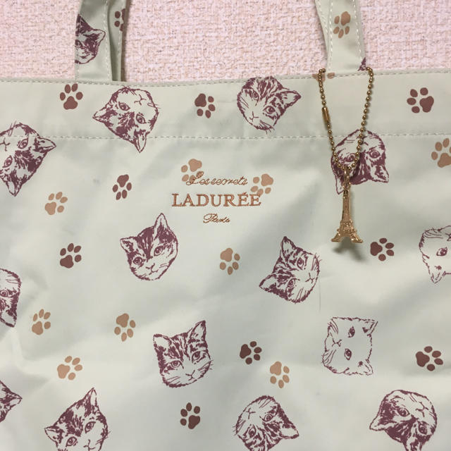 LADUREE(ラデュレ)のラデュレ  Ladurée  トートバッグ　グリーン　猫柄 レディースのバッグ(トートバッグ)の商品写真