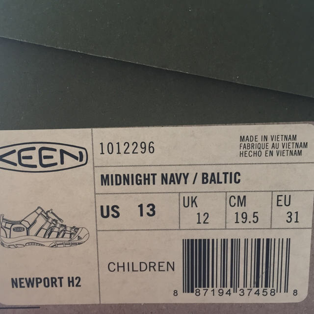 KEEN(キーン)のゼットン様専用　KEEN ★ サンダル 19.5 20 キッズ/ベビー/マタニティのキッズ靴/シューズ(15cm~)(サンダル)の商品写真