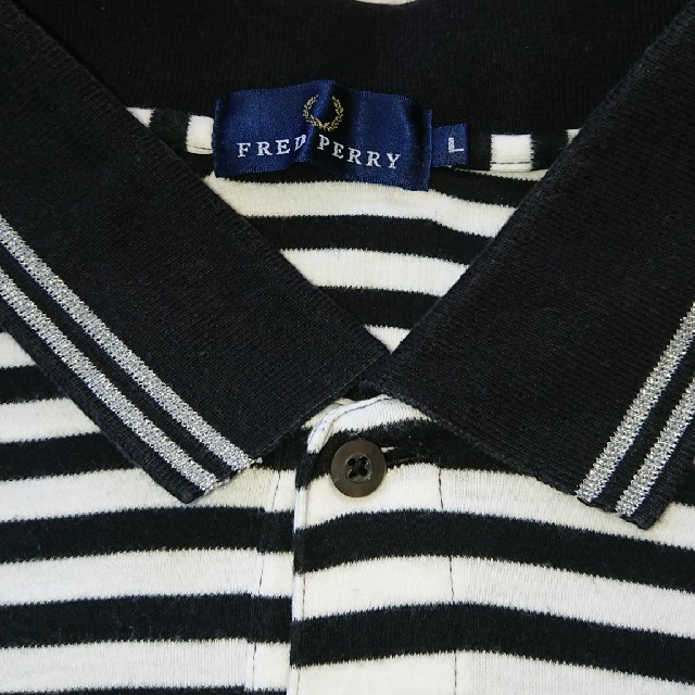 FRED PERRY(フレッドペリー)のFRED PERRY フレッドペリー ボーダー ワッペン ポロシャツ ブラック メンズのトップス(ポロシャツ)の商品写真