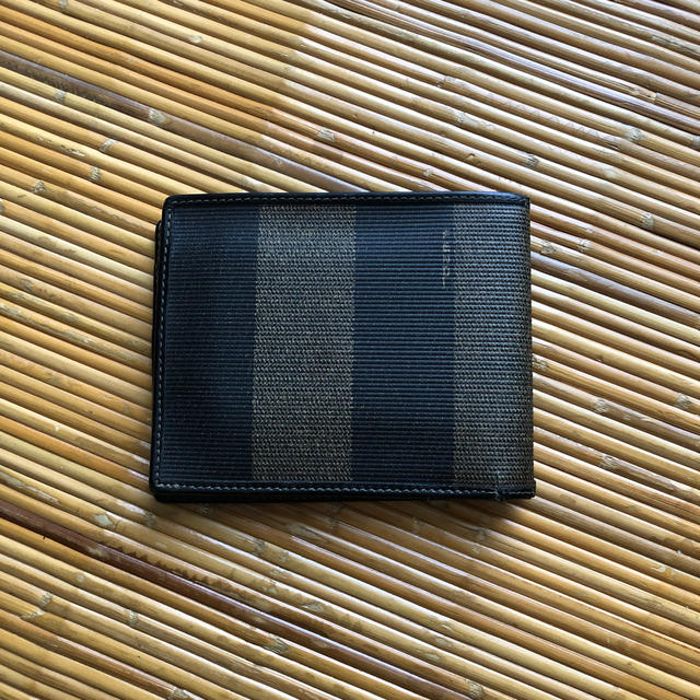 FENDI(フェンディ)のFENDI 二つ折り財布 ペカン メンズ 財布 メンズのファッション小物(折り財布)の商品写真