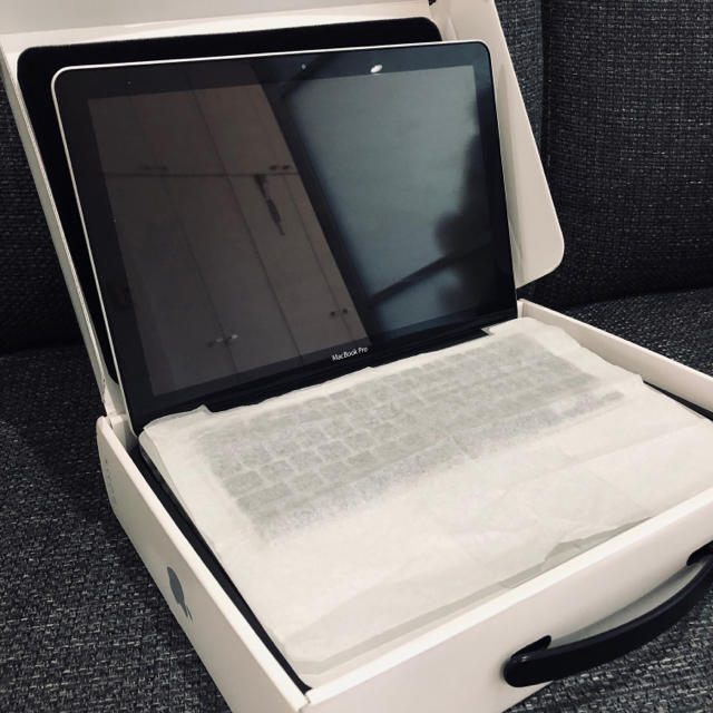 動作品　MacBook Pro 2019 A1989 8569U 1TB