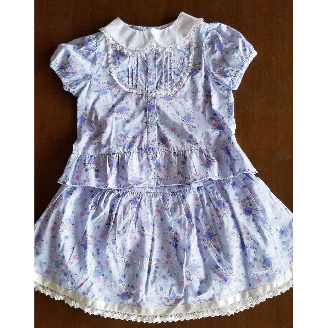 anyFAM(エニィファム)のanyFAM ブラウス　スカート　2ピース　セットアッブ　130 キッズ/ベビー/マタニティのキッズ服女の子用(90cm~)(ワンピース)の商品写真