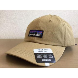 パタゴニア(patagonia)の新品 パタゴニア P-6 ラベル トラッド キャップ ベージュ タン(キャップ)