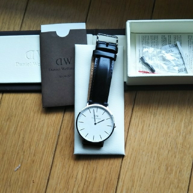 Daniel Wellington 未使用 値下げしました！