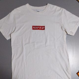 スピンズ(SPINNS)の白　Tシャツ　ロゴマーク　スピンズ(Tシャツ(半袖/袖なし))