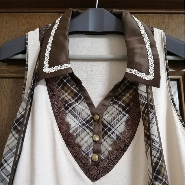 axes femme(アクシーズファム)のアクシーズファム　ノースリーブワンピース　胸リボン衿レース裾フリルチェック レディースのワンピース(ひざ丈ワンピース)の商品写真