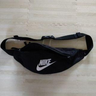 ナイキ(NIKE)のナイキ　バック　サコッシュ(ショルダーバッグ)