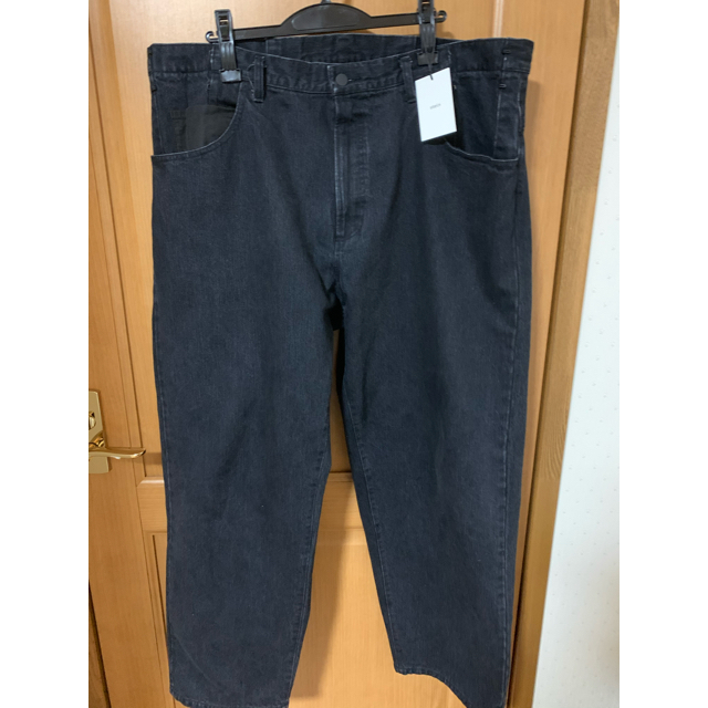 SUNSEA(サンシー)の stein EX WIDE HOOKED DENIM JEANS メンズのパンツ(デニム/ジーンズ)の商品写真