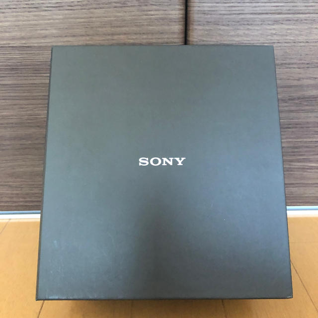 SONY(ソニー)のSONY ステレオヘッドホン　h.ear on2 スマホ/家電/カメラのオーディオ機器(ヘッドフォン/イヤフォン)の商品写真