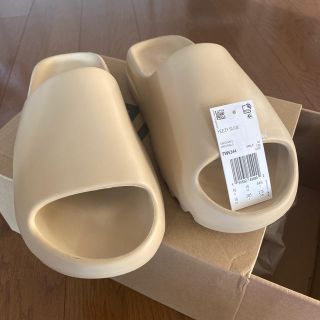 アディダス(adidas)の28.5 yeezy slide desert sand(サンダル)