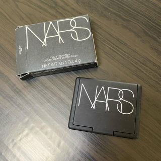 ナーズ(NARS)のNARS デュオアイシャドウ  未使用に近い　送料込　美品　ピンクパープルブルー(アイシャドウ)